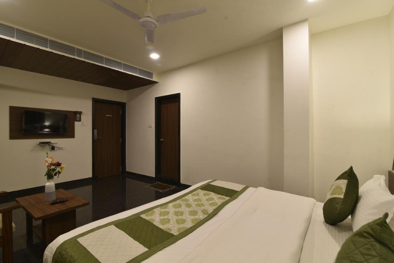 Hotel Clove Bijapur  Ngoại thất bức ảnh