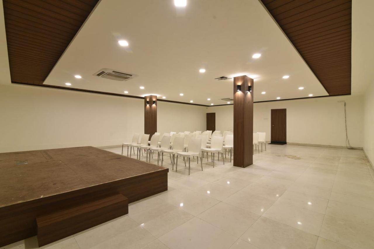 Hotel Clove Bijapur  Ngoại thất bức ảnh